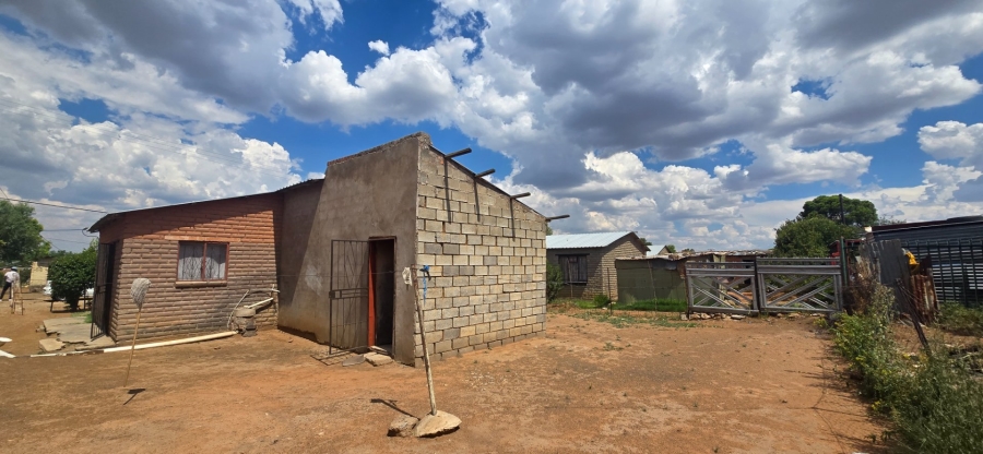3 Bedroom Property for Sale in Bloemside 4 Free State